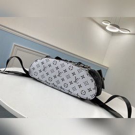 LV Модель M43735 Серебристый CHRISTOPHER Маленькая сумка через пл