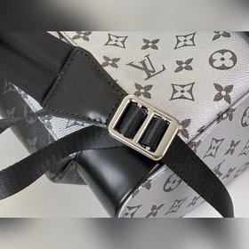 LV Модель M43735 Серебристый CHRISTOPHER Маленькая сумка через пл