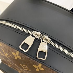 LV Модель M41530 JOSH Рюкзак Свежий дизайн и лаконичный стиль. Из
