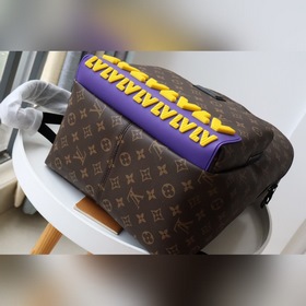 Рюкзак LV Модель： M57965 Старый шрифт (буквы) Эта сумка из осенне