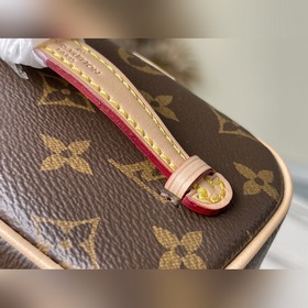 LV Артикул： M44496 mini MINI косметичка Элегантный внешний вид,