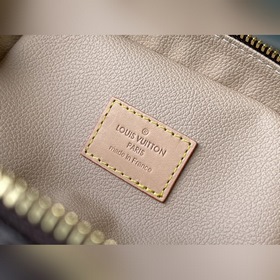 LV Артикул： M44496 mini MINI косметичка Элегантный внешний вид,