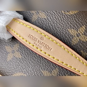 LV Артикул： M44496 mini MINI косметичка Элегантный внешний вид, 