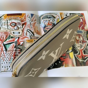 LV Артикул： M45951 Серия косметичек с шелкографией в цвете абрик