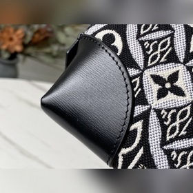 LV Артикул： M69991 Косметичка Изготовлена из ткани с узором Sin