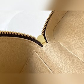 LV модель M44495 Косметичка маленькая Независимо от того, носите
