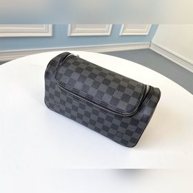 LV Модель N47625 Эта косметичка изготовлена из ткани Damier Graph