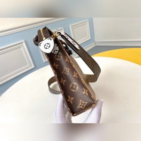 LV Модель M67692 Кофейный (реконструированная сумка) Косметичка и