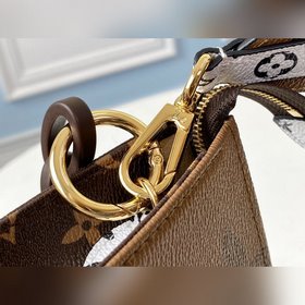 LV Модель M67692 Кофейный (реконструированная сумка) Косметичка и