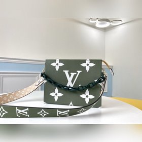 LV Модель M67692 Зеленый цветок (реконструированная сумка) Космет