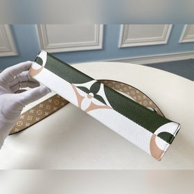 LV Модель M67692 Зеленый цветок (реконструированная сумка) Космет