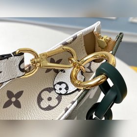 LV Модель M67692 Зеленый цветок (реконструированная сумка) Космет