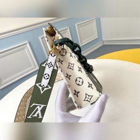 LV Модель M67692 Зеленый цветок (реконструированная сумка) Космет