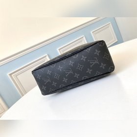 LV Модель N47623 Черный Monogram косметичка из парусины Просторно
