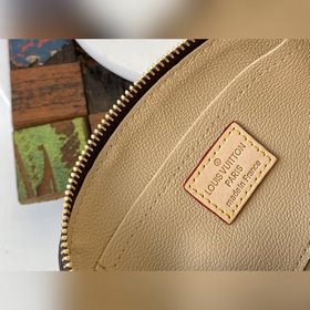 LV Модель M47515 Косметичка с шелкографией с изображением бурунду