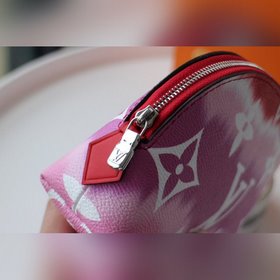 LV Модель M69139 Косметичка LV ESCALE Эта косметичка вошла в колл