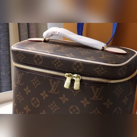 LV LU NICE BB косметичка Артикул： M42265 Эта элегантная космети