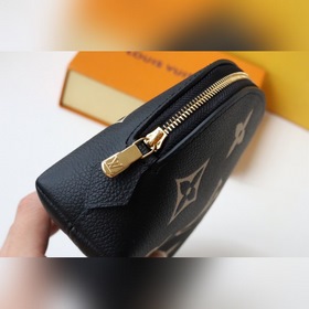 LV Модель M59086 Косметичка Эта компактная косметичка изготовлена