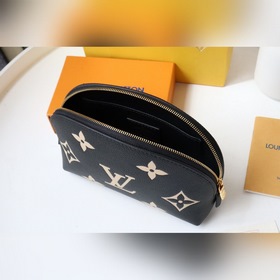 LV Модель M59086 Косметичка Эта компактная косметичка изготовлена
