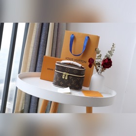 LV Модель： M44496 (эта модель не имеет плечевого ремня) Мини-косм