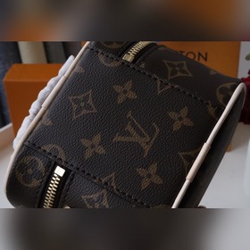 LV Модель： M44496 (эта модель не имеет плечевого ремня) Мини-косм
