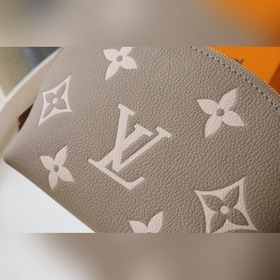 LV Модель： M45951 Косметичка Эта компактная косметичка изготовлен