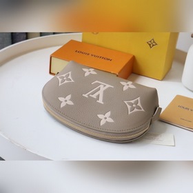 LV Модель： M45951 Косметичка Эта компактная косметичка изготовлен