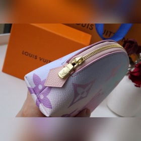 LV Модель： M81270 Косметичка Эта небольшая косметичка изготовлена
