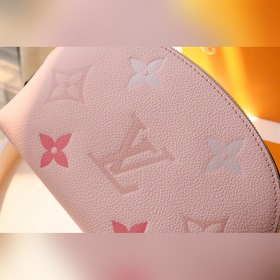 LV Артикул： M80502 Косметичка By The Pool Изготовлена изысканно