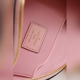 LV Артикул： M80502 Косметичка By The Pool Изготовлена изысканно