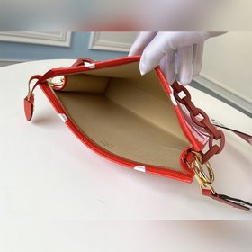 LV Модель M68137 Красная сумка с золотой застежкой и цепочкой TO