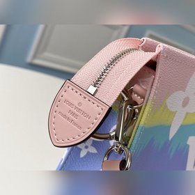 LV Модель M68138 Серебряная застежка с радужной цепочкой TOILET 