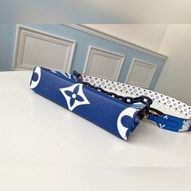 LV Модель M68136 Золотая застежка, синий, радужная цепочка, сумка