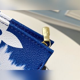 LV Модель M68136 Золотая застежка, синий, радужная цепочка, сумка