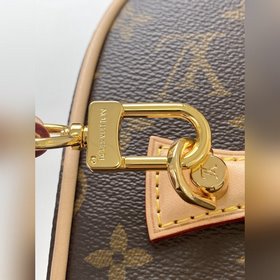 LV Модель M47280 Monogram Косметичка из ткани Monogram С застежко