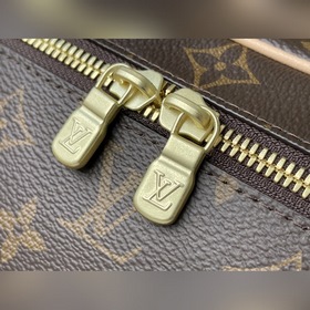 LV Артикул： M42265 Большая косметичка Независимо от того, носит