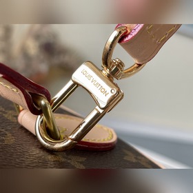 LV Артикул： M42265 Большая косметичка Независимо от того, носит