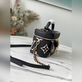 LV Артикул： M45780 Маленькая сумка Vanity Вдохновленная космети
