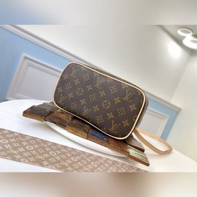 LV модель M42265 большая косметичка Независимо от того, носите л