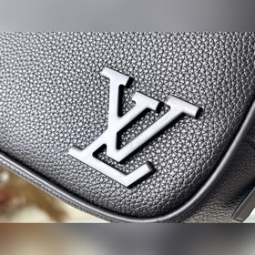 LV Артикул： M20912 Черный Туалетная сумка Путешественники ценят