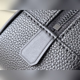 LV Артикул： M20912 Черный Туалетная сумка Путешественники ценят
