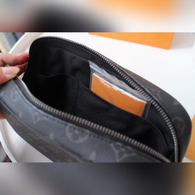 LV KASAI Сумка Модель N41663 Просторное отделение на молнии, мно