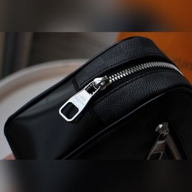 LV KASAI Ручная сумка Модель N41663 Просторное отделение на молн