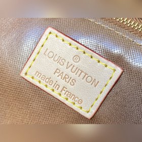 LV Модель M47527 Дамперная сумка для туалетных принадлежностей Эт