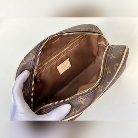 LV Модель M47527 Дамперная сумка для туалетных принадлежностей Эт