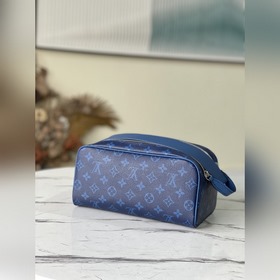 LV Артикул： M30849 Синий Косметичка из серии ручной клади Эта к