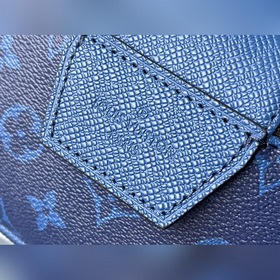 LV Артикул： M30849 Синий Косметичка из серии ручной клади Эта к