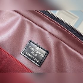 LV Модель M43383 Большая косметичка для пожилых В настоящее врем