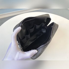 LV Модель M43383 Черная большая косметичка В настоящее время пут