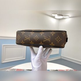 LV Модель M43383 Маленькая туалетная сумка для пожилых В настояще